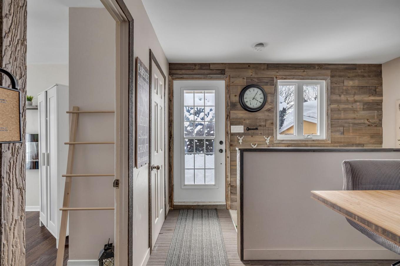 Hall - 30 Rue Valéda-Auclair, Québec (Charlesbourg), QC - Indoor