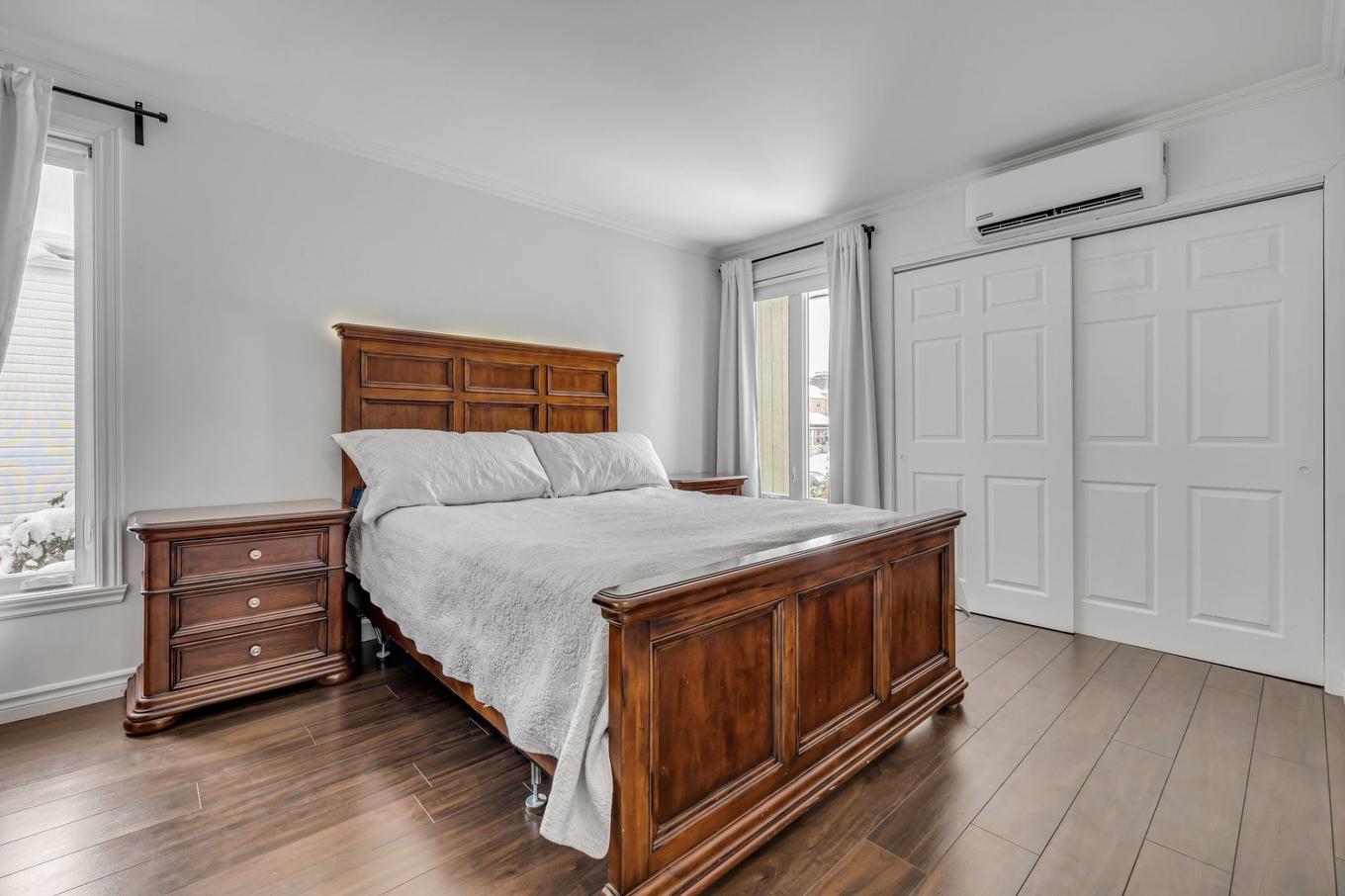 Chambre à coucher principale - 2837 Carré Des Argiles, Québec (Les Rivières), QC - Indoor Photo Showing Bedroom