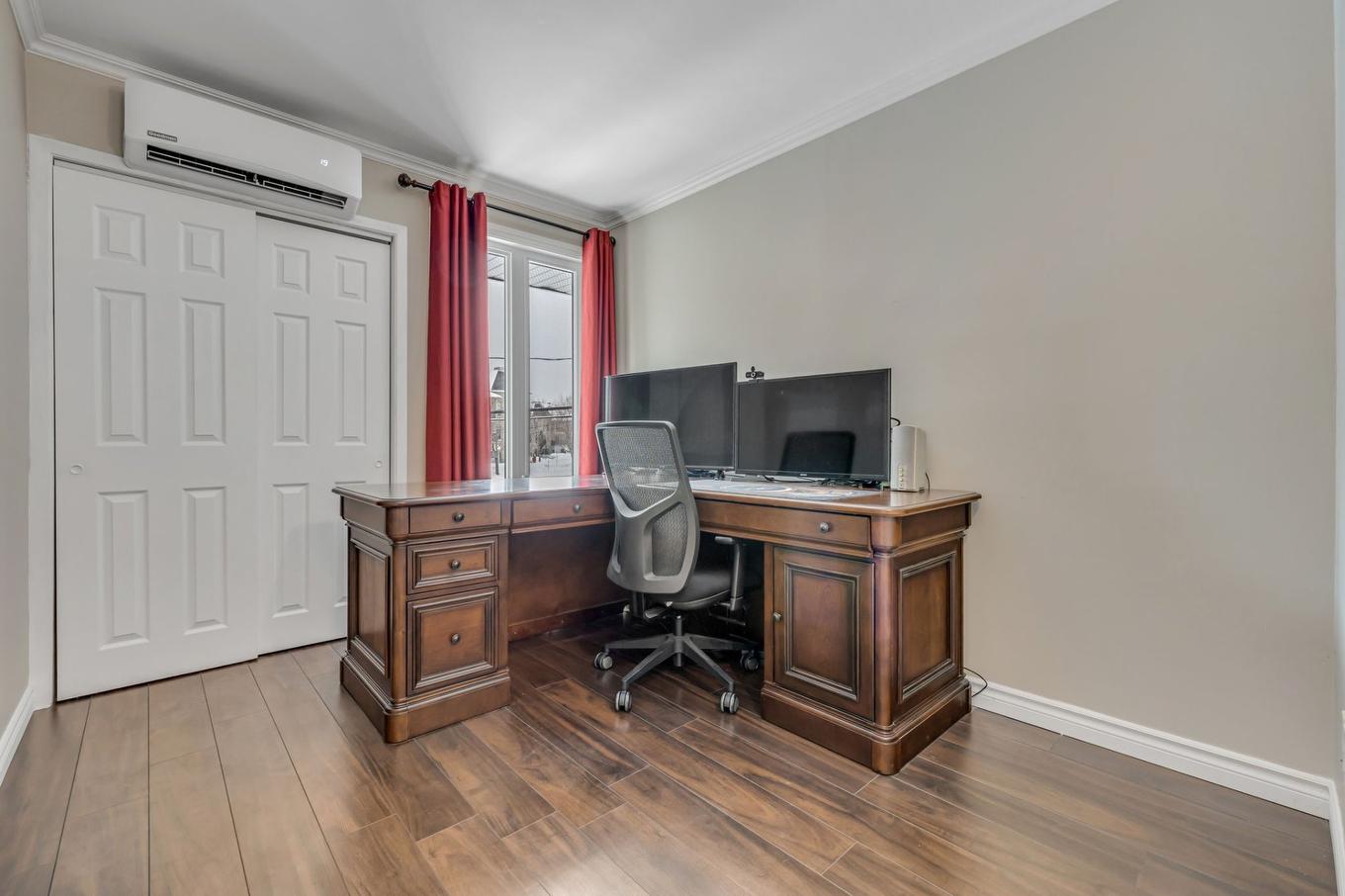 Chambre à coucher - 2837 Carré Des Argiles, Québec (Les Rivières), QC - Indoor Photo Showing Office