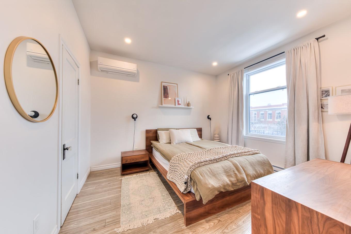 Primary bedroom - 6247 Av. Christophe-Colomb, Montréal (Rosemont/La Petite-Patrie), QC - Indoor Photo Showing Bedroom