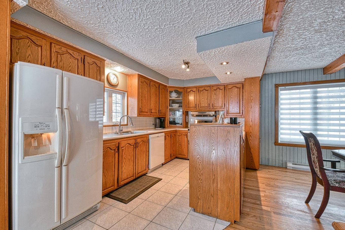 Kitchen - 10 Av. David, Saint-Sauveur, QC - Indoor Photo Showing Kitchen