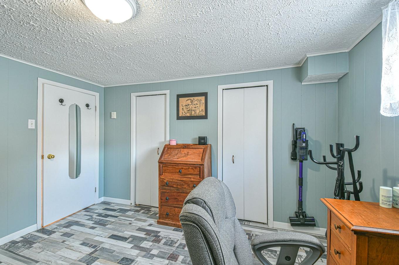 Bedroom - 10 Av. David, Saint-Sauveur, QC - Indoor