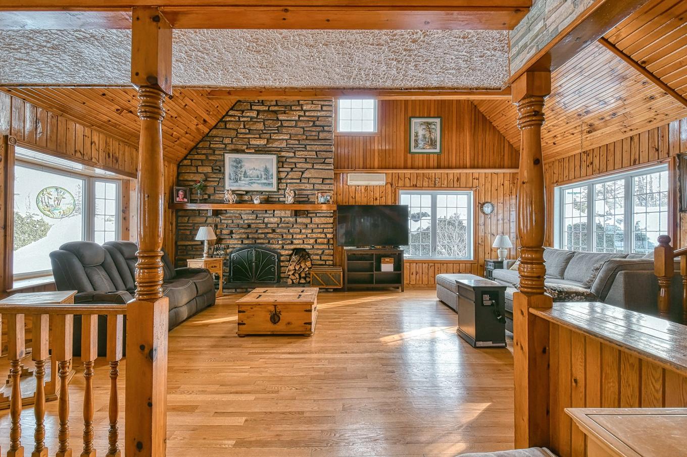 Living room - 10 Av. David, Saint-Sauveur, QC - Indoor Photo Showing Living Room With Fireplace