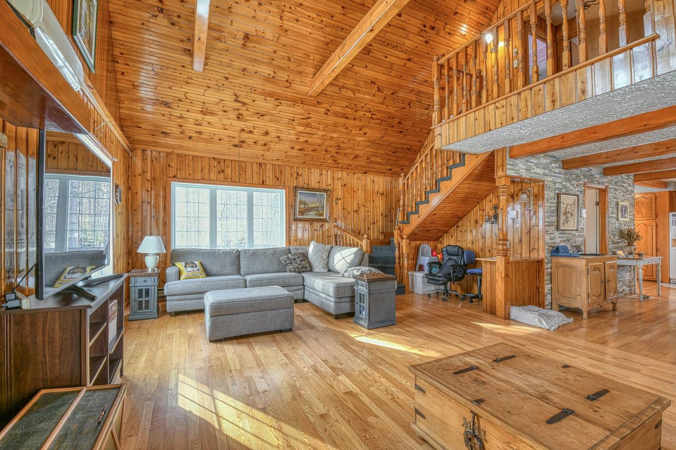Living room - 10 Av. David, Saint-Sauveur, QC - Indoor Photo Showing Living Room