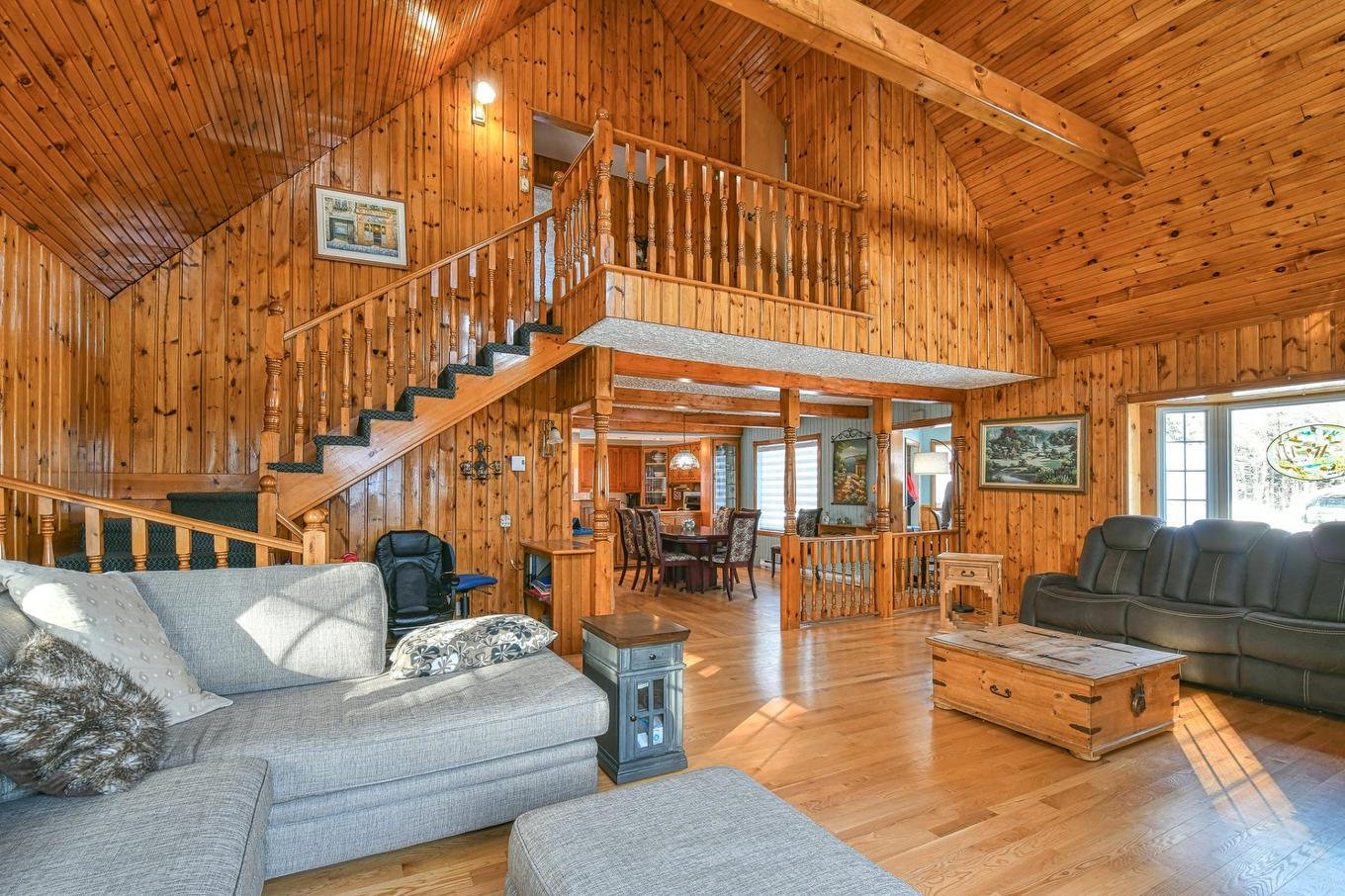 Living room - 10 Av. David, Saint-Sauveur, QC - Indoor Photo Showing Living Room