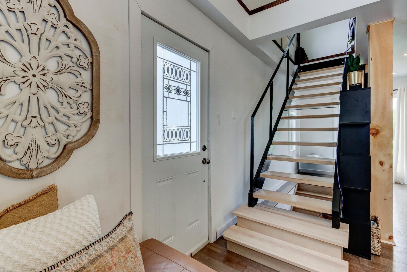 Staircase - 1774 Ch. Du Clocher, Saint-Jean-Sur-Richelieu, QC - Indoor Photo Showing Other Room