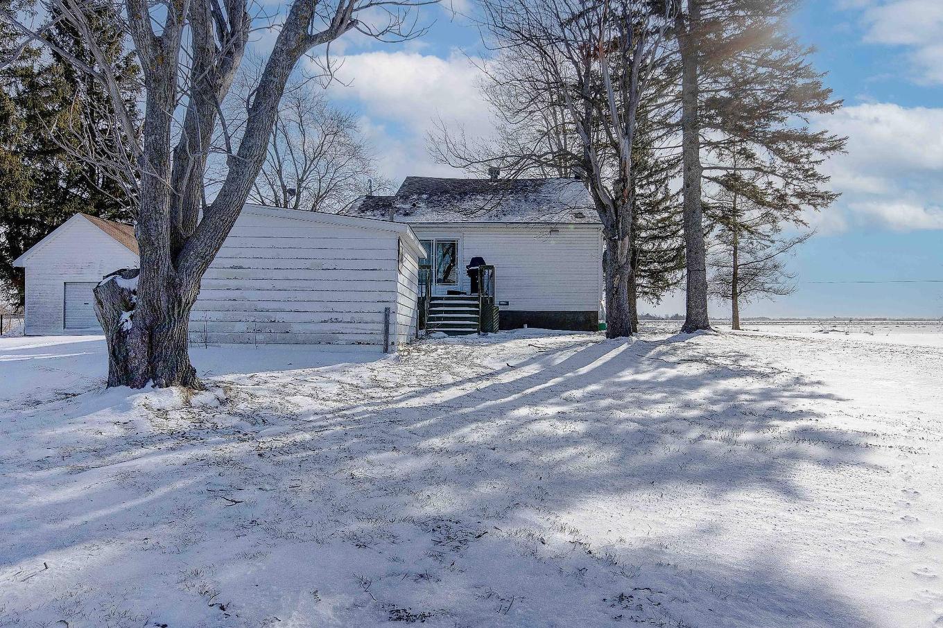 Backyard - 1774 Ch. Du Clocher, Saint-Jean-Sur-Richelieu, QC - Outdoor With View