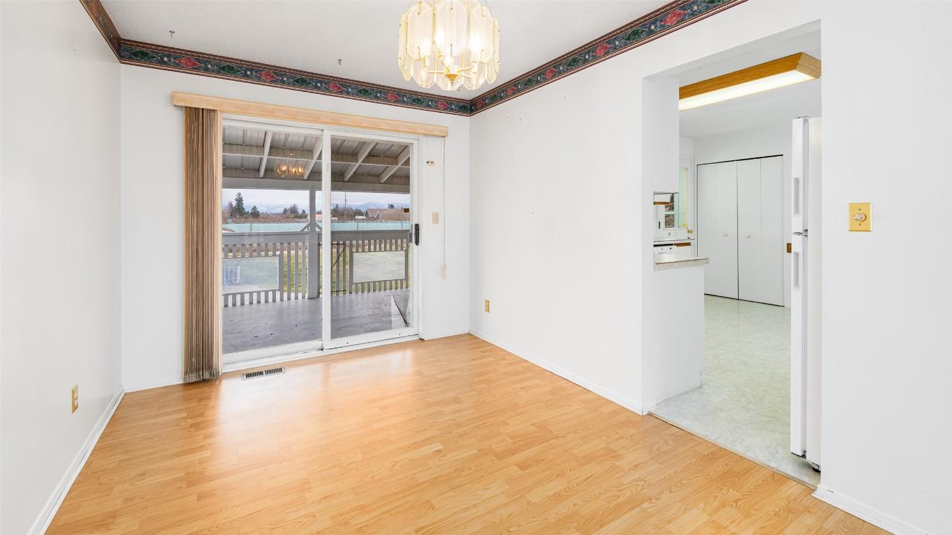 2617 Erickson Road, Creston, BC - Indoor Photo Showing Other Room