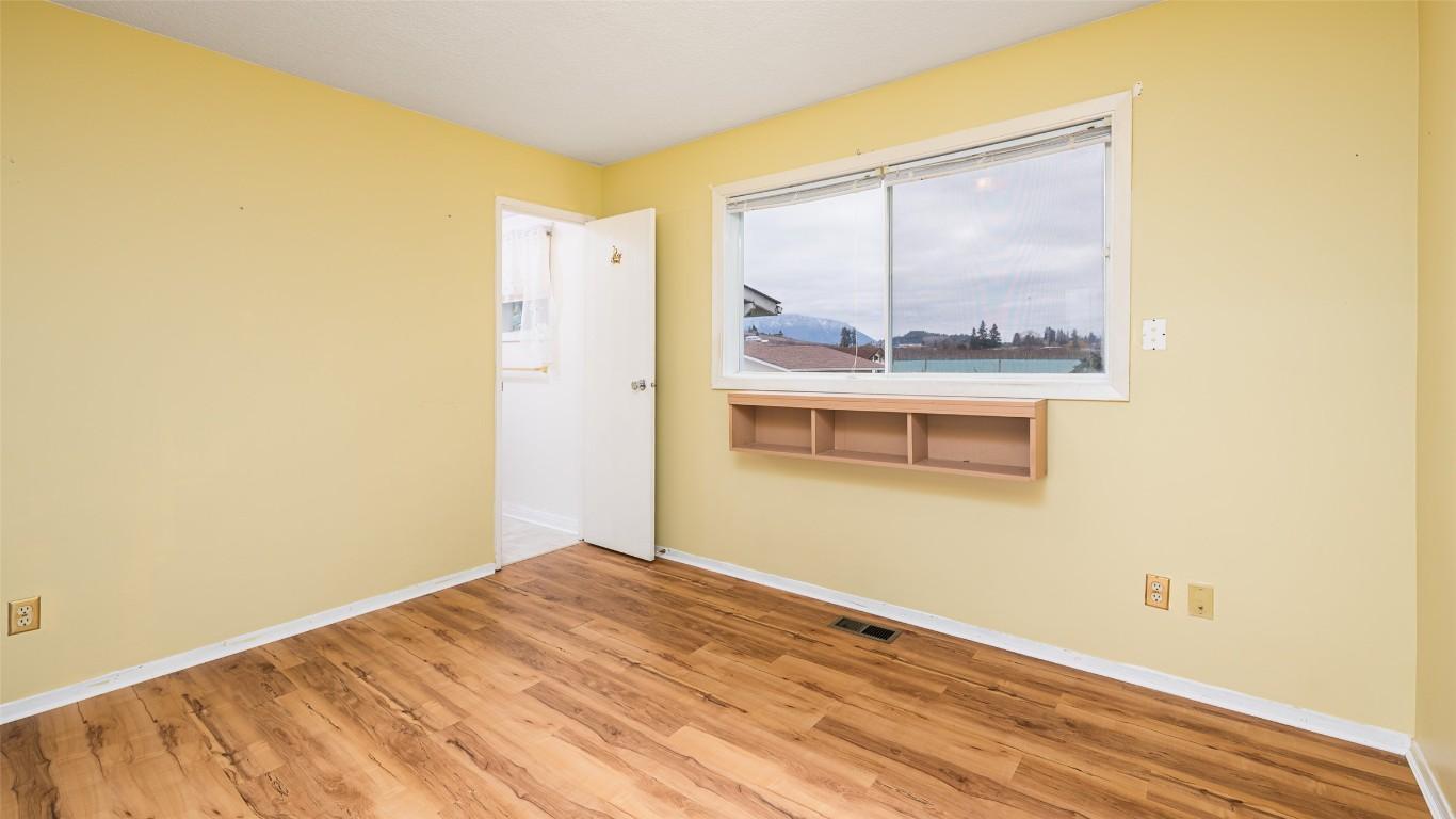 2617 Erickson Road, Creston, BC - Indoor Photo Showing Other Room