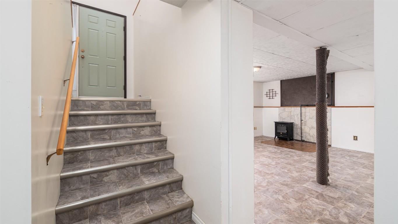 2617 Erickson Road, Creston, BC - Indoor Photo Showing Other Room