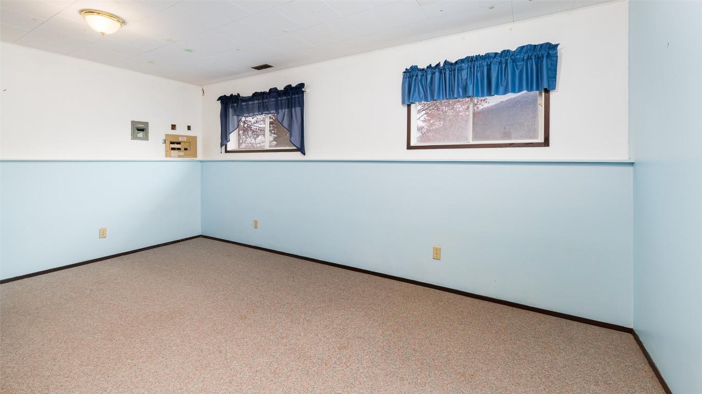 2617 Erickson Road, Creston, BC - Indoor Photo Showing Other Room