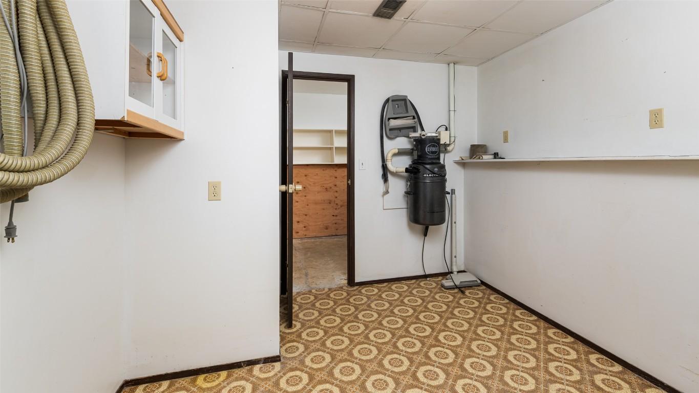 2617 Erickson Road, Creston, BC - Indoor Photo Showing Other Room