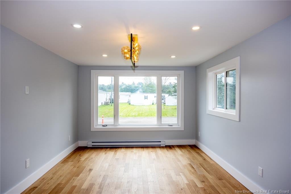 33 Northrup Cres, Lincoln, NB
