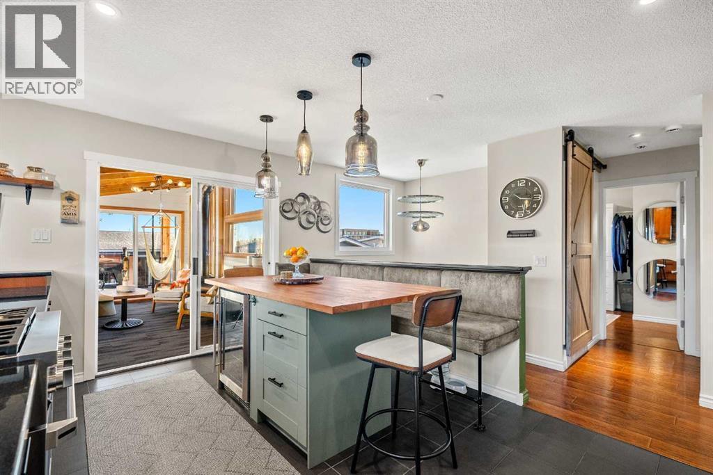 4636 Montana Drive Nw, Calgary, AB - Indoor