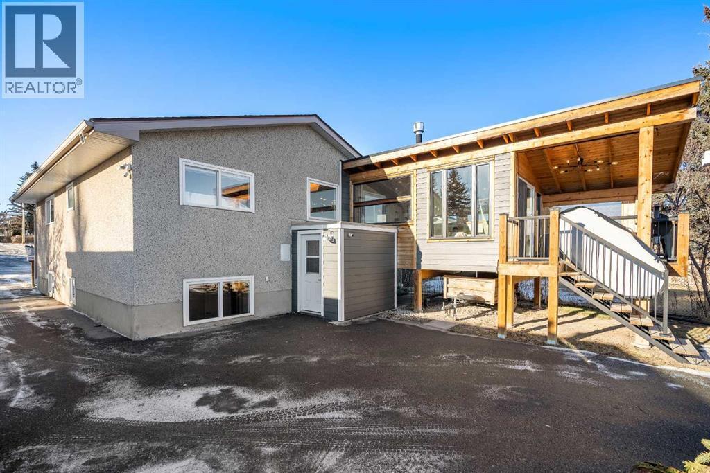 4636 Montana Drive Nw, Calgary, AB - Outdoor With Exterior