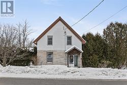28 PERTH STREET Elizabethtown-Kitley, ON K0E 1M0