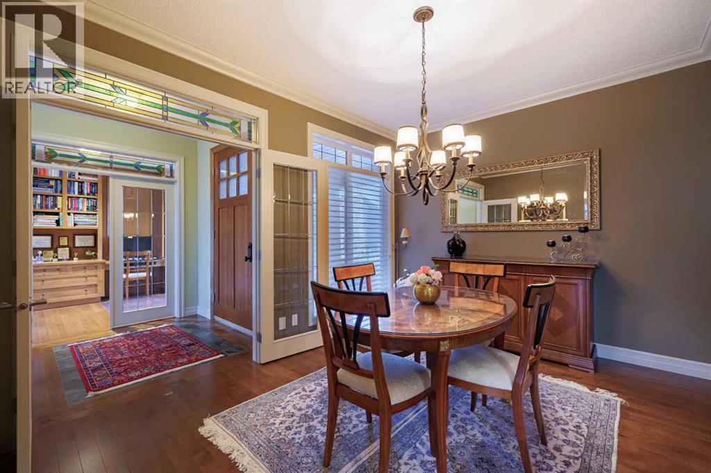 118 Tusslewood Heights Nw, Calgary, AB - Indoor Photo Showing Dining Room