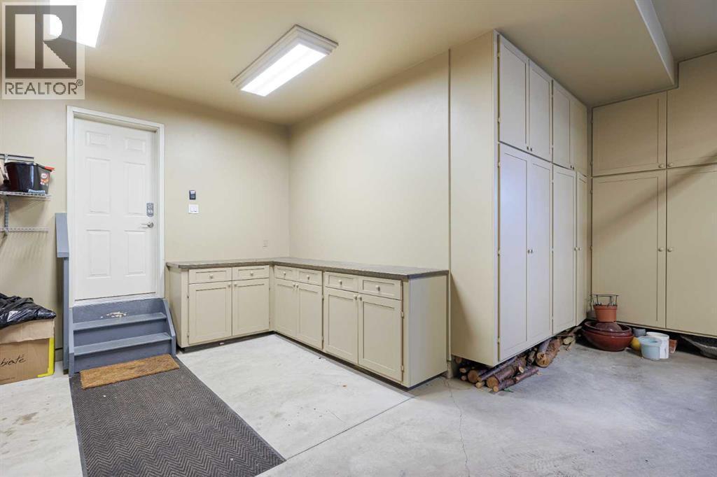 118 Tusslewood Heights Nw, Calgary, AB - Indoor