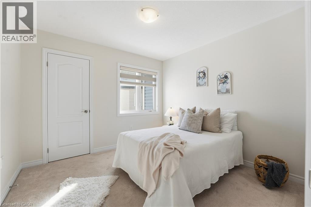 16 Cliffside Court, Cambridge, ON - Indoor Photo Showing Bedroom