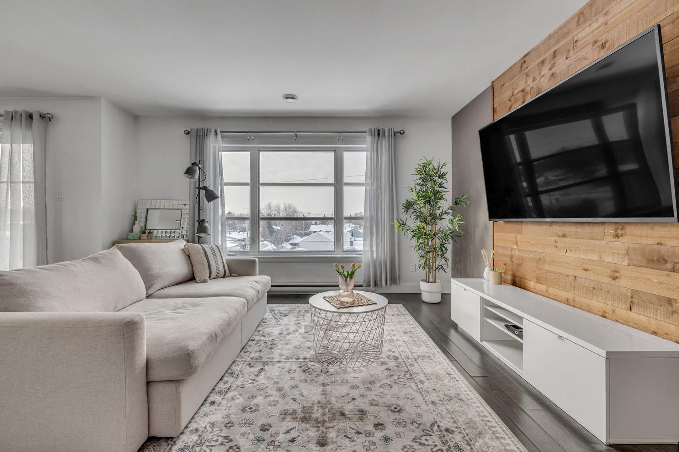 Living room - 7-1009 Rue Des Champs, Lévis (Les Chutes-De-La-Chaudière-Est), QC - Indoor Photo Showing Living Room