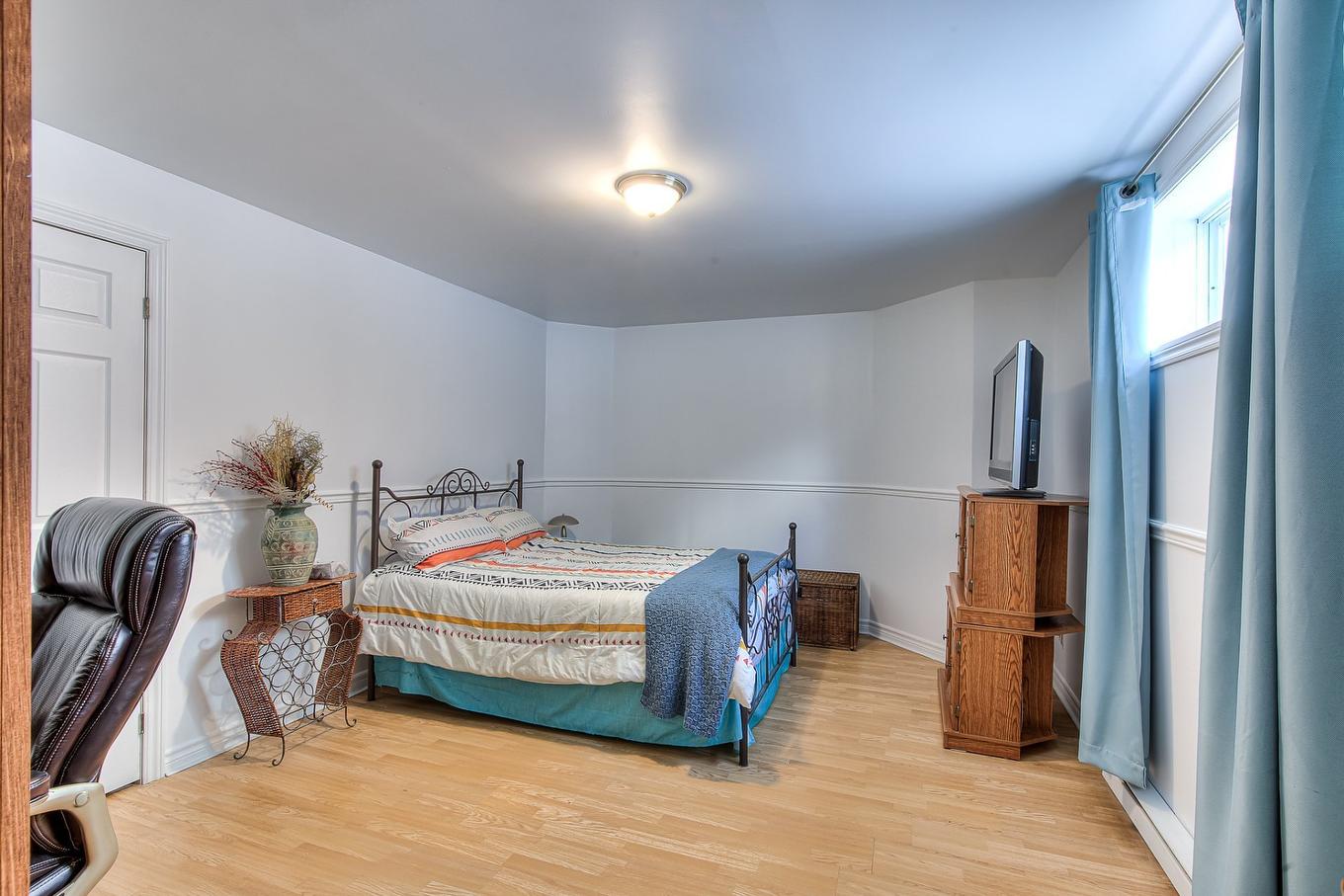 Chambre à coucher - 189 Boul. Des Hauteurs, Saint-Jérôme, QC - Indoor Photo Showing Bedroom