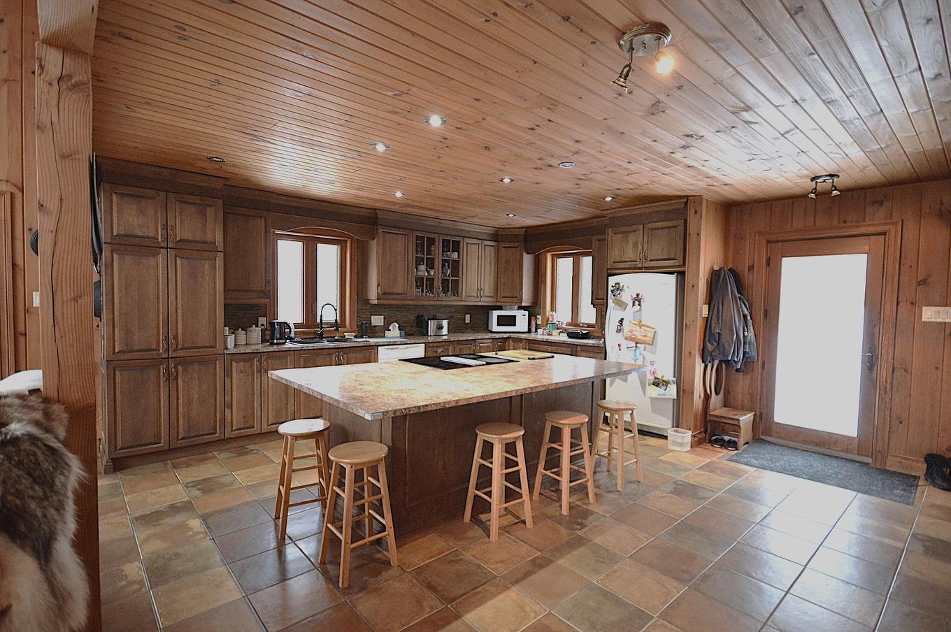 Cuisine - 169 Ch. Roy, Amherst, QC - Indoor