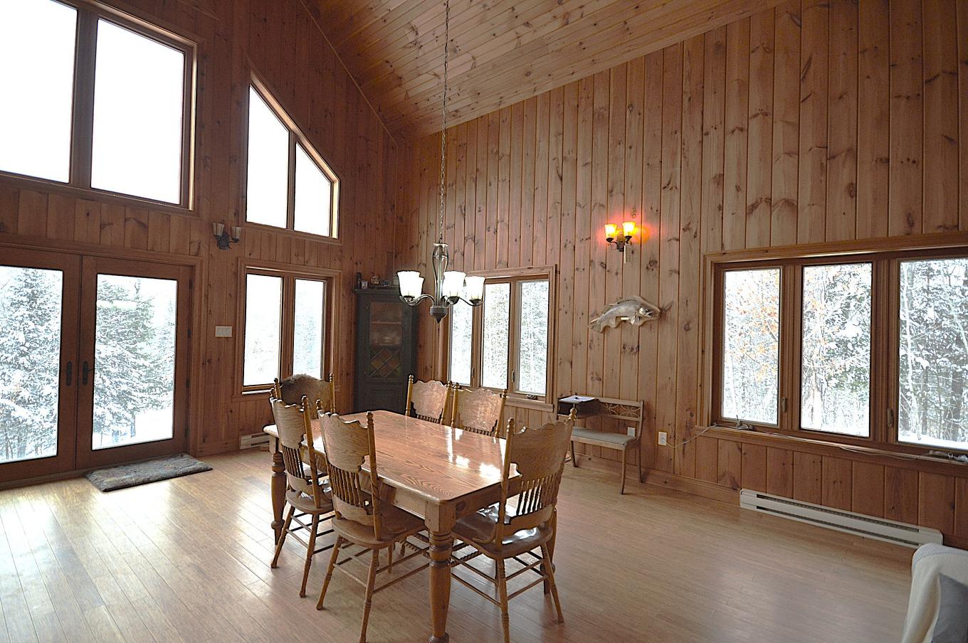 Salle à manger - 169 Ch. Roy, Amherst, QC - Indoor Photo Showing Dining Room