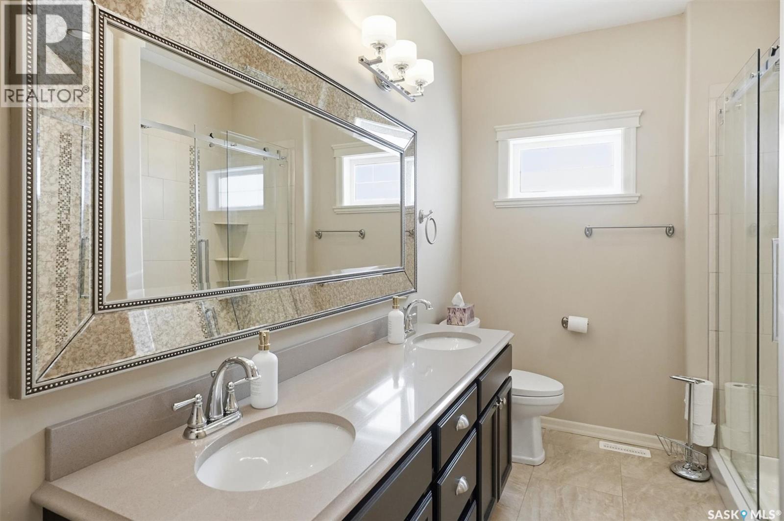 327 Hastings Lane, Saskatoon, SK - Indoor Photo Showing Bathroom