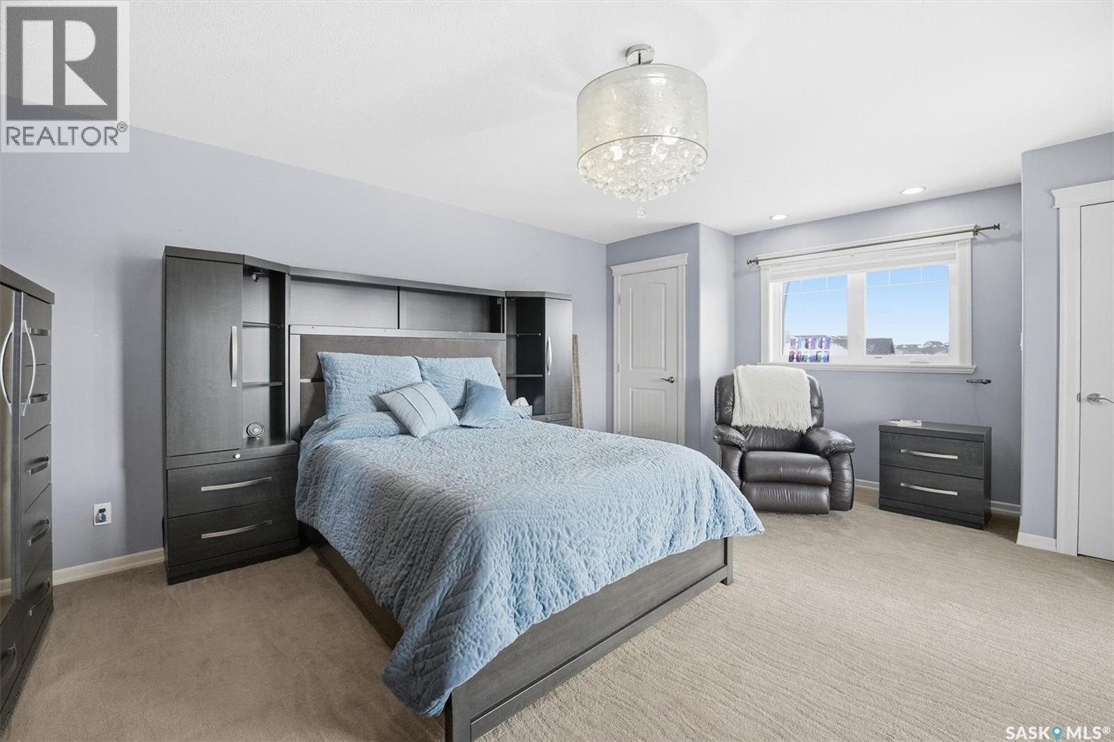 327 Hastings Lane, Saskatoon, SK - Indoor Photo Showing Bedroom