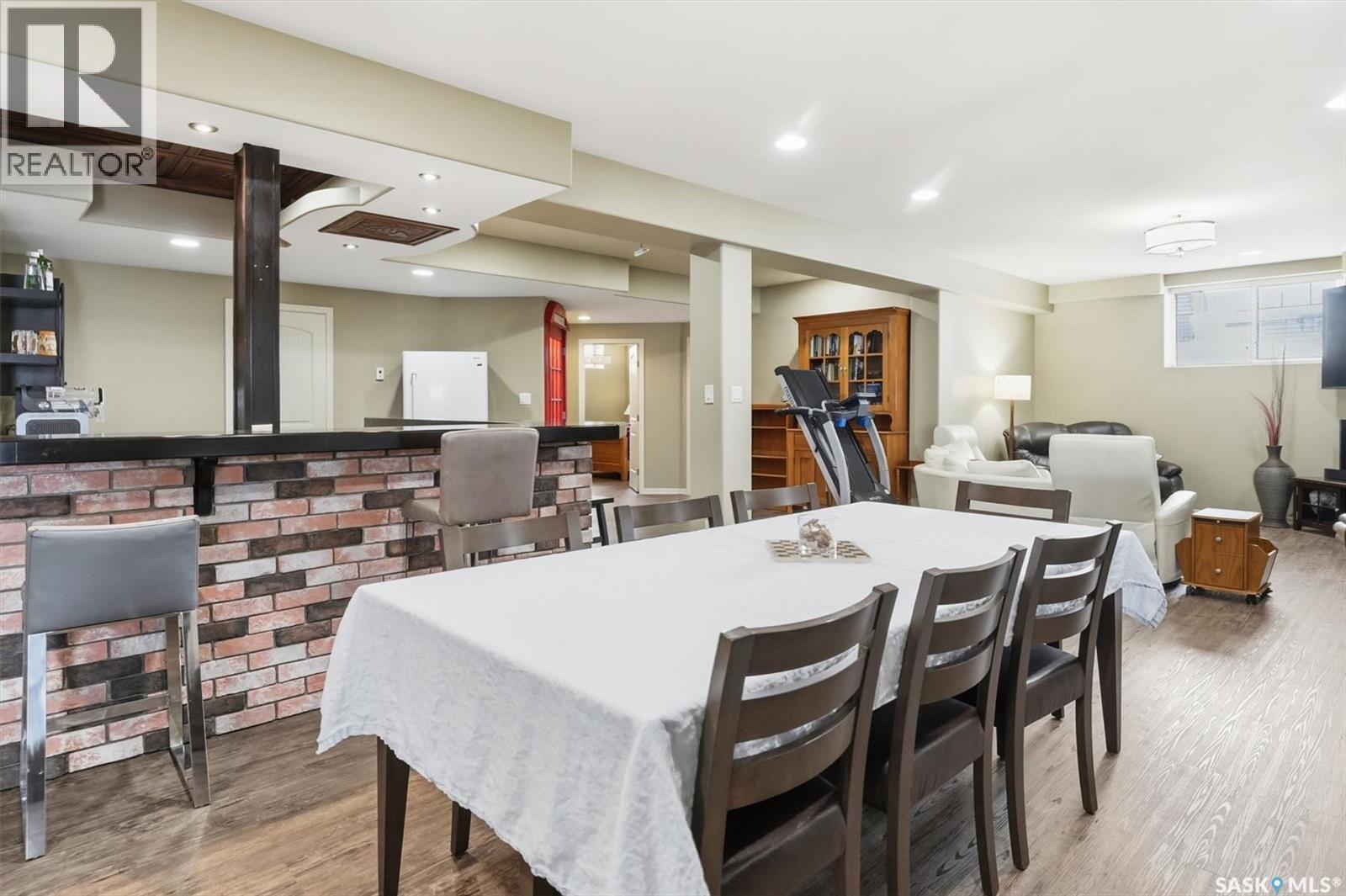 327 Hastings Lane, Saskatoon, SK - Indoor Photo Showing Dining Room