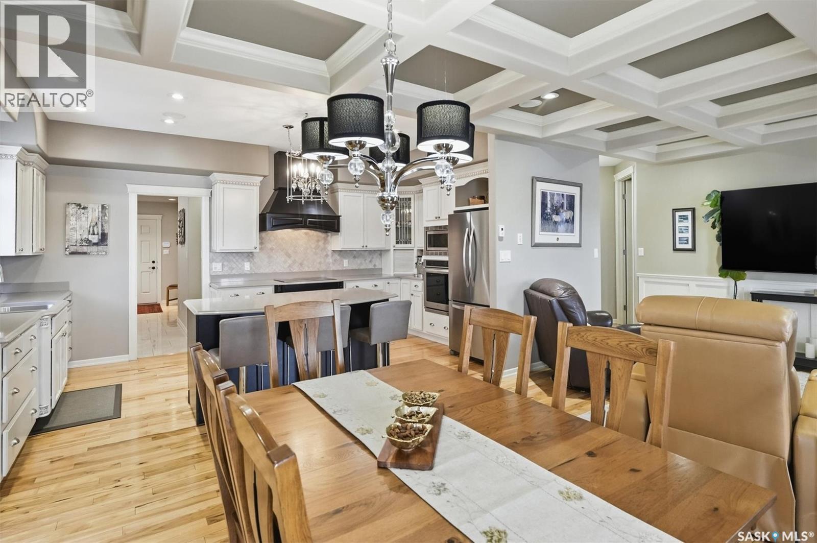 327 Hastings Lane, Saskatoon, SK - Indoor Photo Showing Dining Room