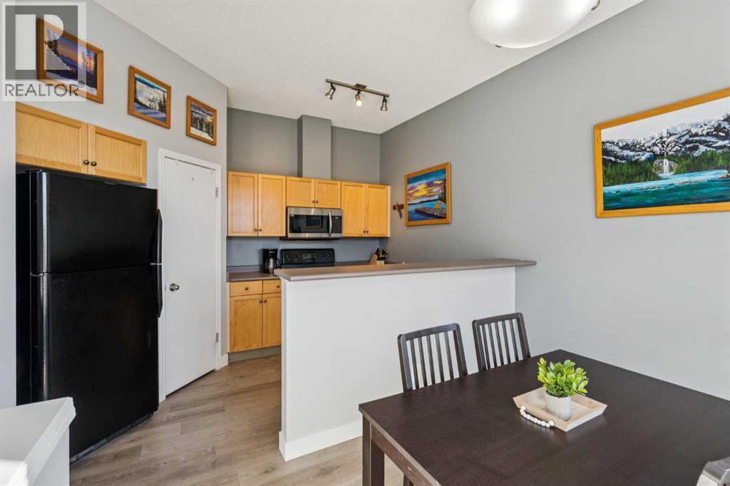 77 Mckenzie Towne Gate Se, Calgary, AB - Indoor Photo Showing Kitchen