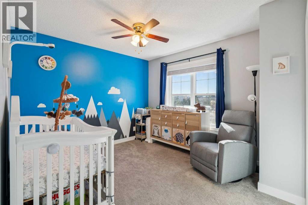 77 Mckenzie Towne Gate Se, Calgary, AB - Indoor Photo Showing Bedroom