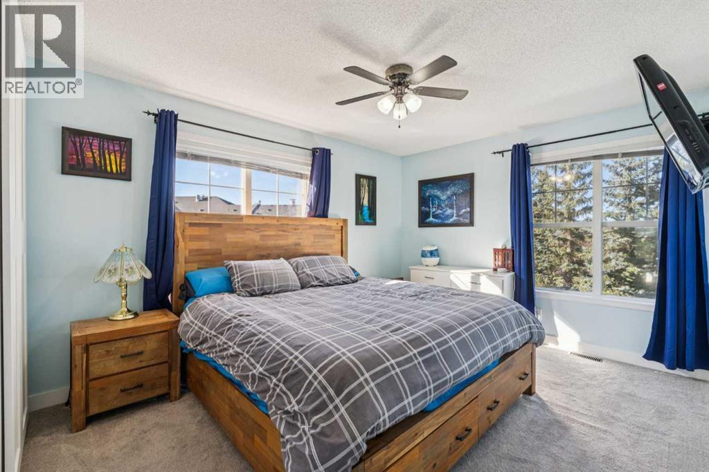 77 Mckenzie Towne Gate Se, Calgary, AB - Indoor Photo Showing Bedroom