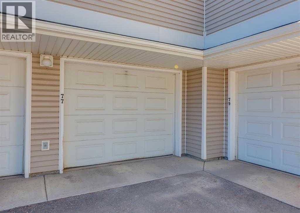 77 Mckenzie Towne Gate Se, Calgary, AB - Outdoor With Exterior