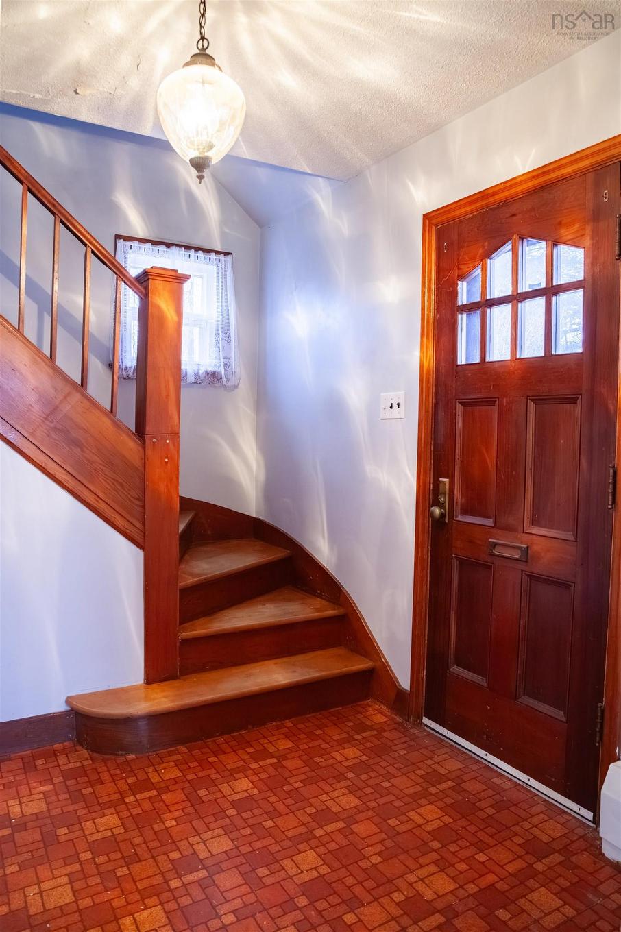 214 Main Street, Dartmouth, NS