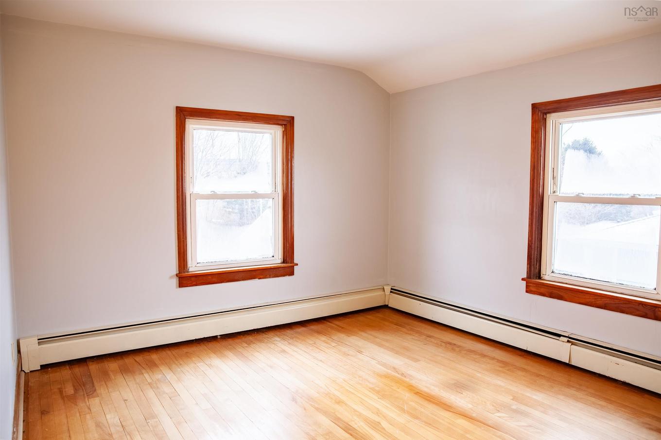 214 Main Street, Dartmouth, NS