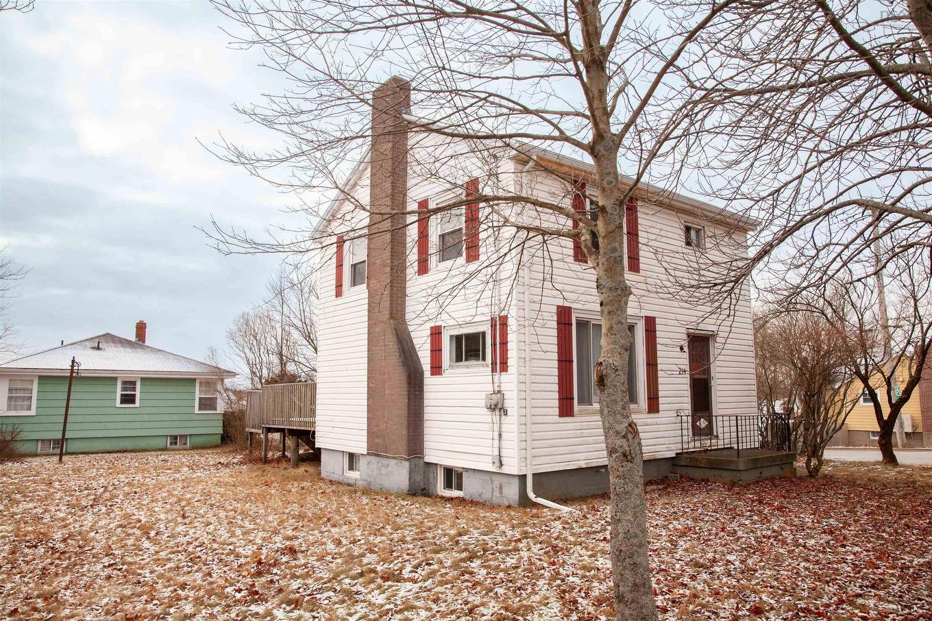 214 Main Street, Dartmouth, NS