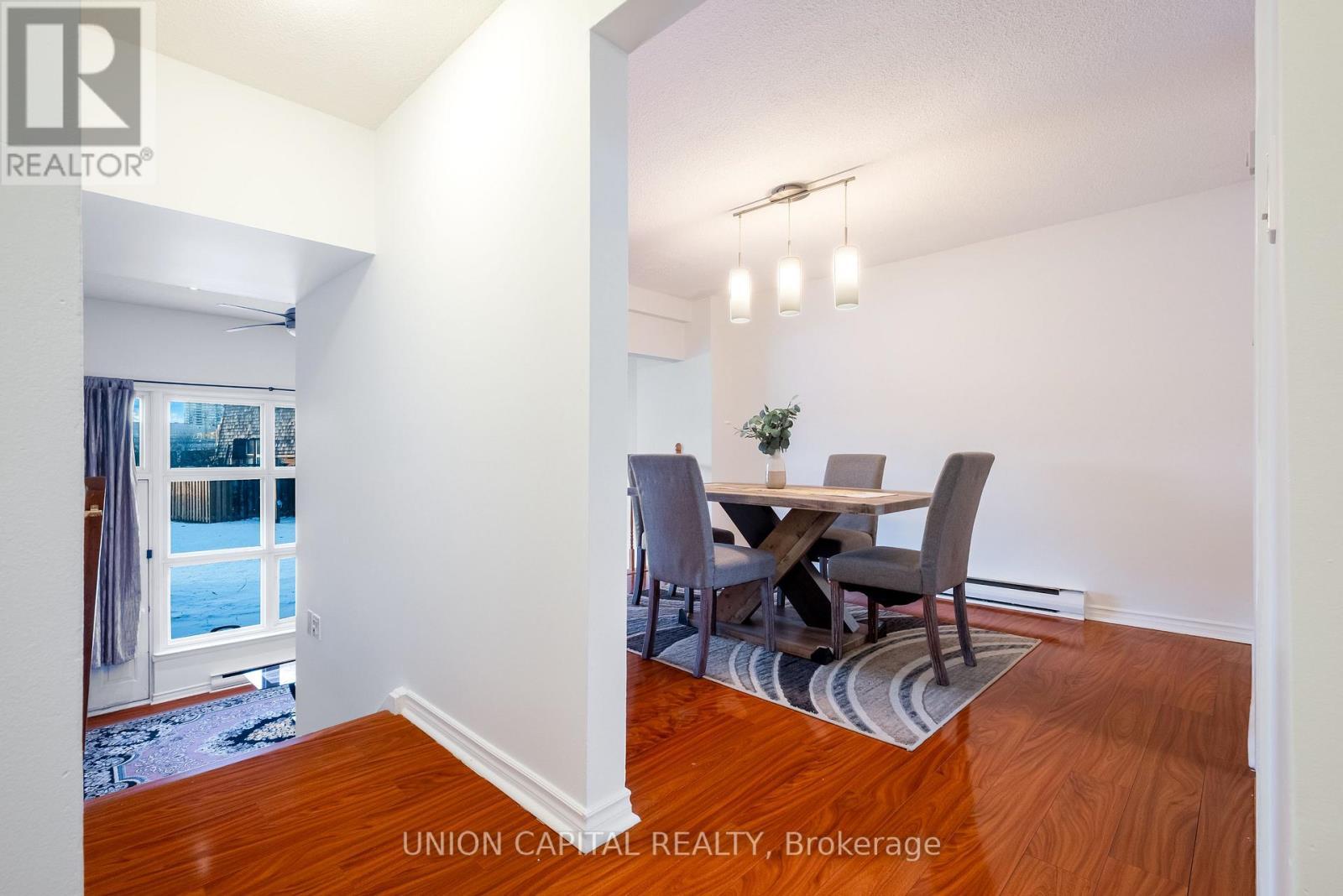 9 Briar Path, Brampton, ON - Indoor Photo Showing Dining Room
