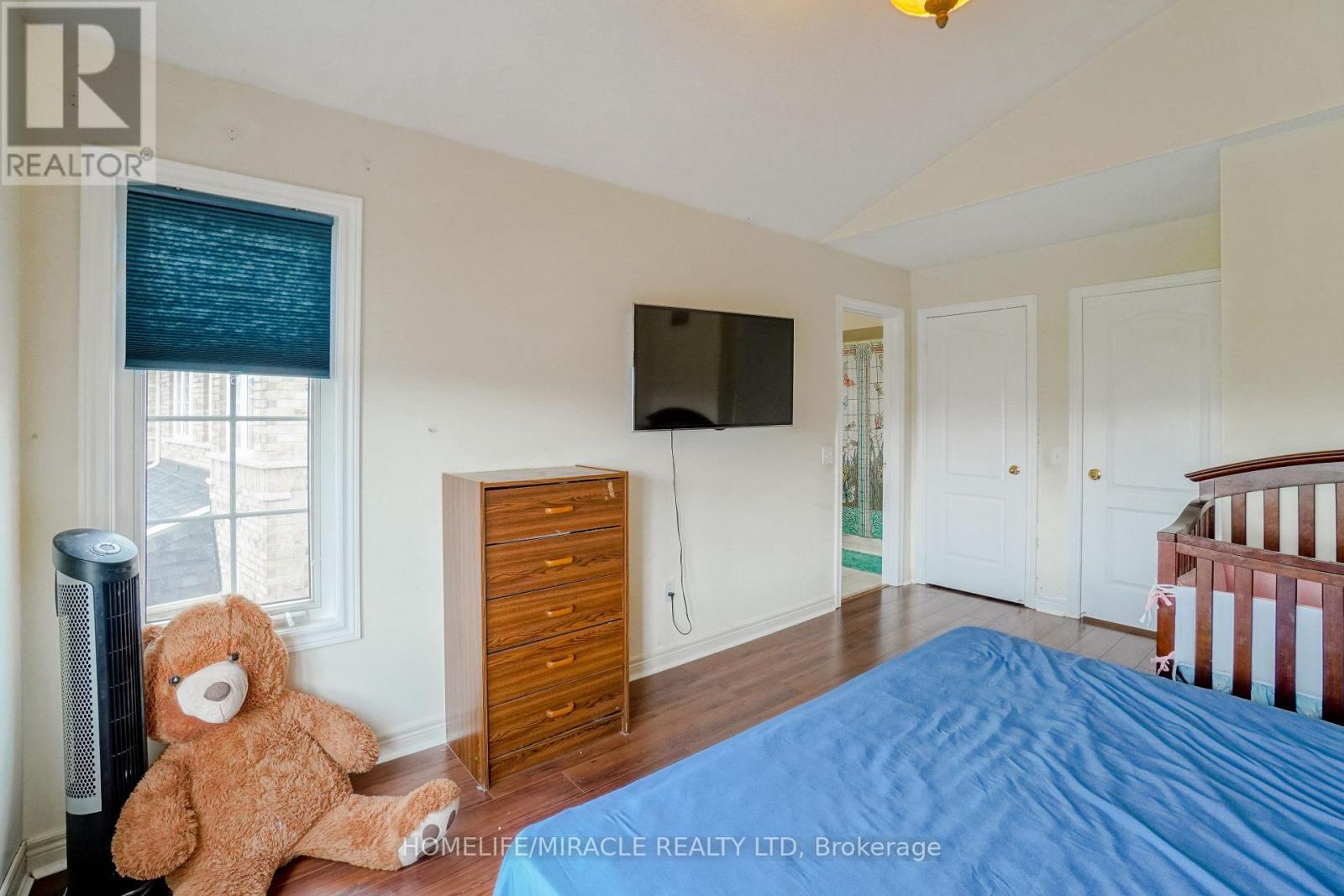 824 Khan Crescent, Mississauga, ON - Indoor Photo Showing Bedroom