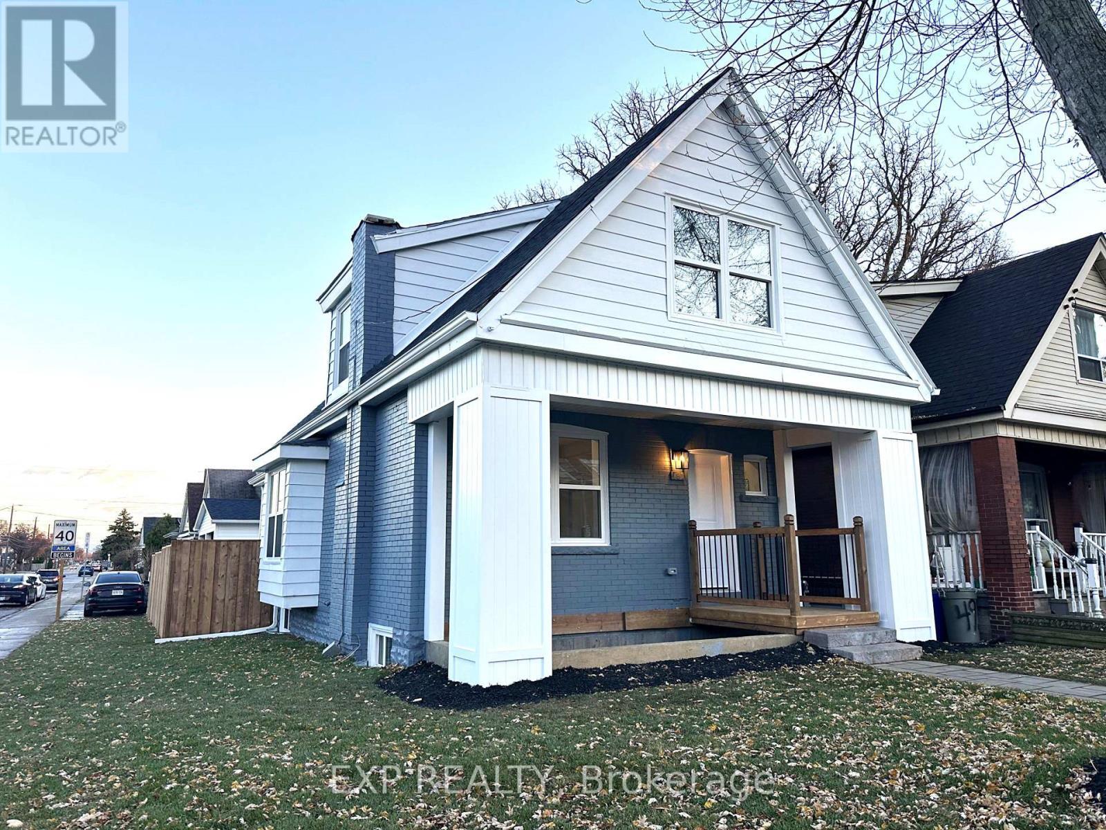 491 Upper Wentworth Street, Hamilton, ON - Outdoor