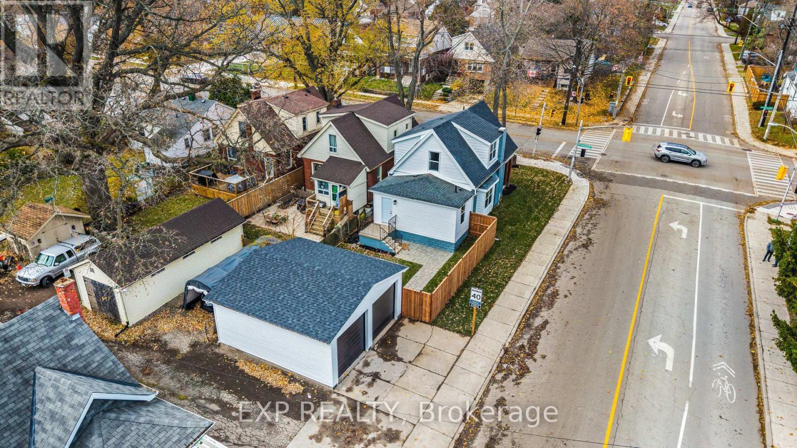 491 Upper Wentworth Street, Hamilton, ON - Outdoor