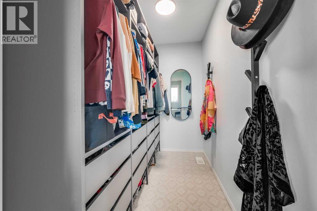 165 Everstone Drive Sw, Calgary, AB - Indoor