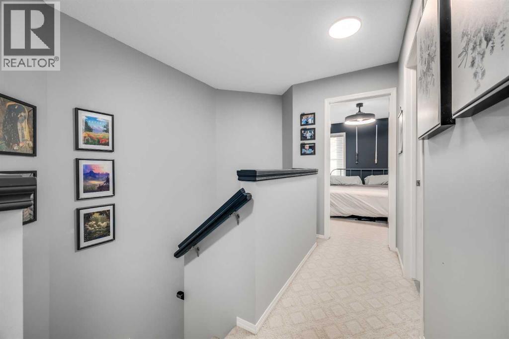 165 Everstone Drive Sw, Calgary, AB - Indoor Photo Showing Other Room