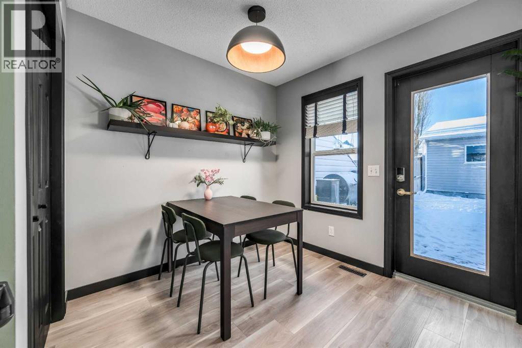 165 Everstone Drive Sw, Calgary, AB - Indoor