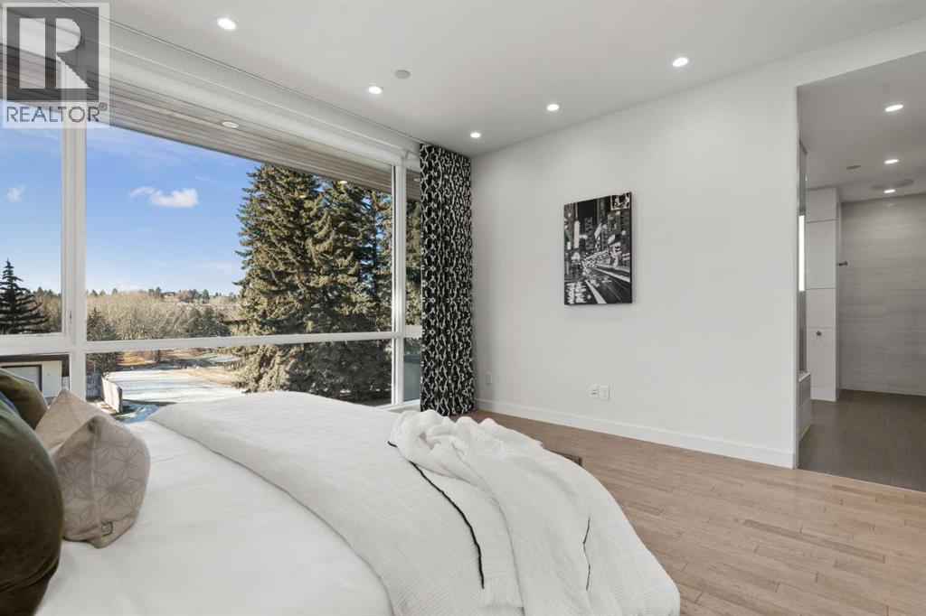 3216 5 Street Nw, Calgary, AB - Indoor Photo Showing Bedroom