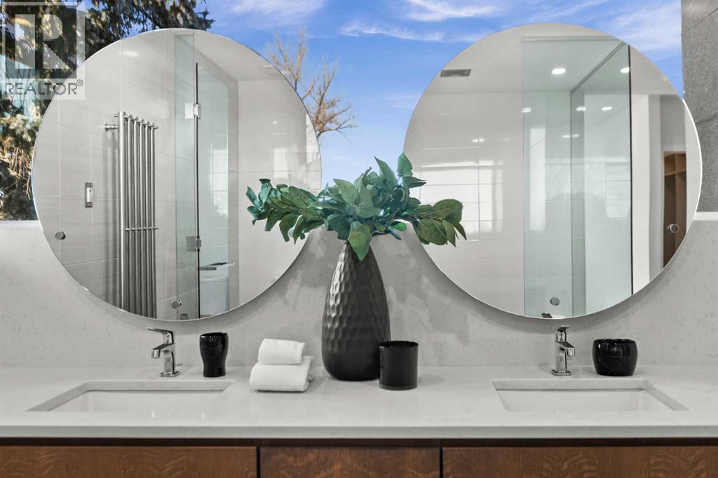 3216 5 Street Nw, Calgary, AB - Indoor Photo Showing Bathroom