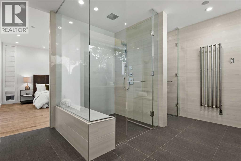 3216 5 Street Nw, Calgary, AB - Indoor Photo Showing Bathroom