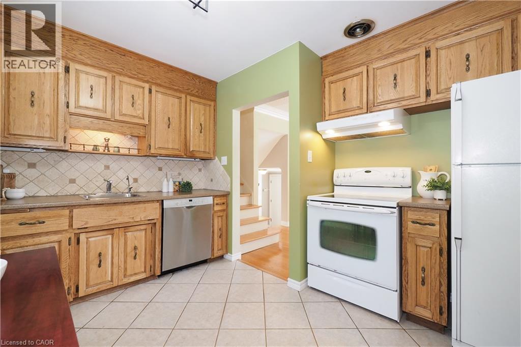 249 Murdock Avenue, Waterloo, ON - Indoor Photo Showing Kitchen