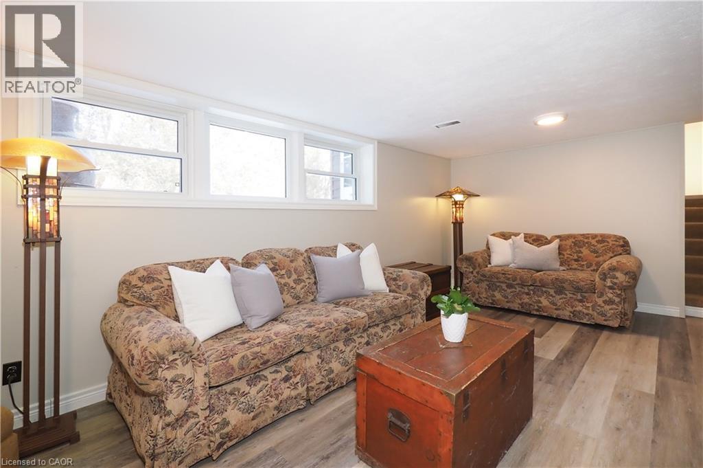 249 Murdock Avenue, Waterloo, ON - Indoor Photo Showing Living Room